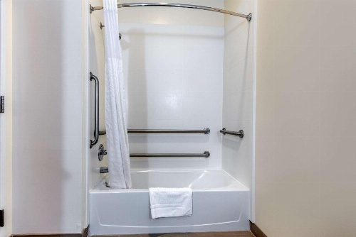 Comfort Inn Apalachin / Binghamton W Route 17 image 45